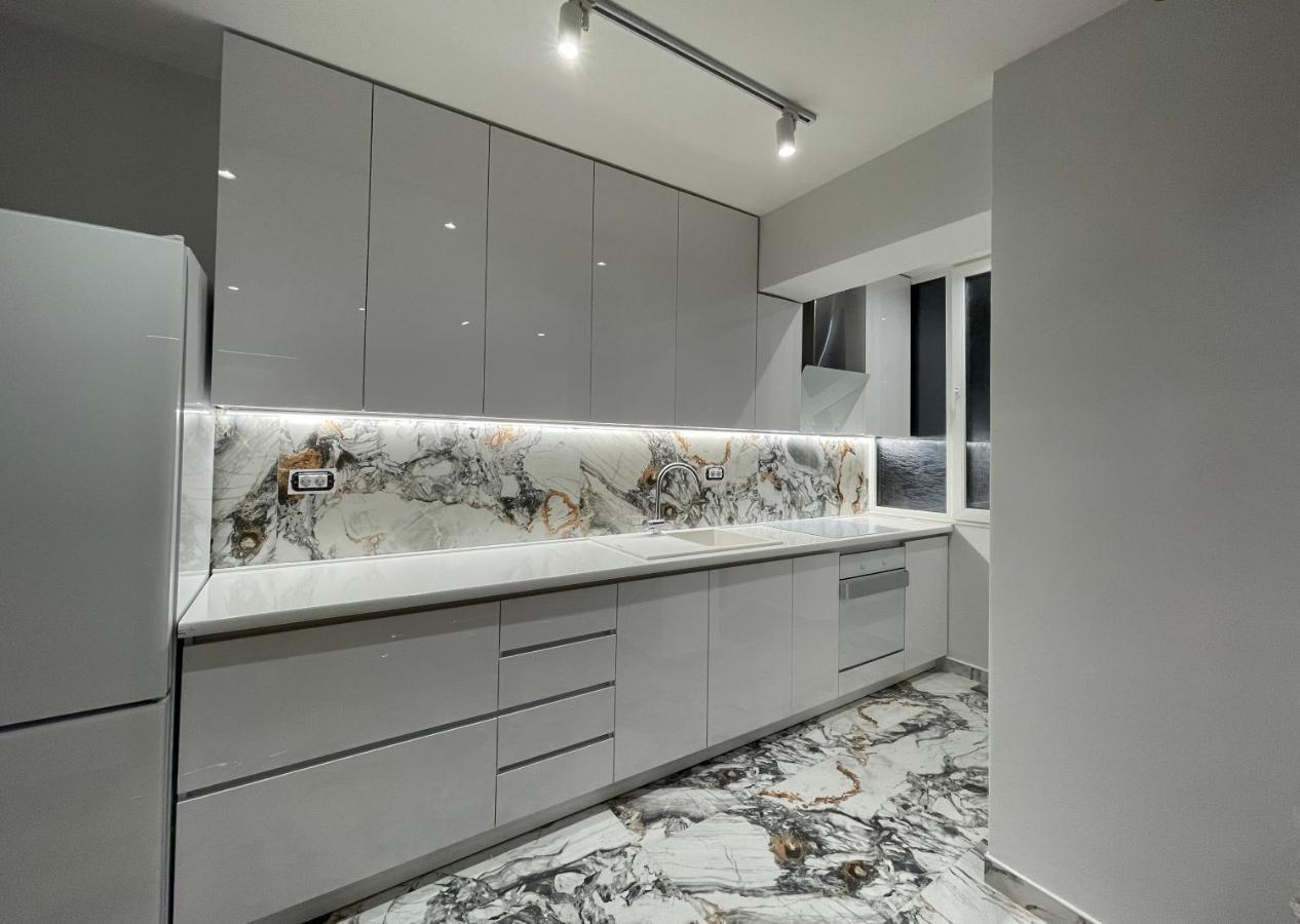 The Alchemist Luxury Apartment Скопие Екстериор снимка