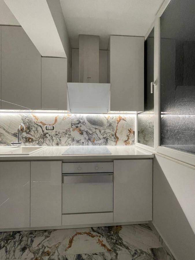 The Alchemist Luxury Apartment Скопие Екстериор снимка